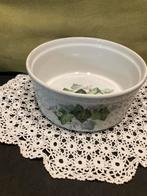 Franse souffle vorm, porselein (030226), Ophalen of Verzenden, Zo goed als nieuw, Bord(en), Overige stijlen