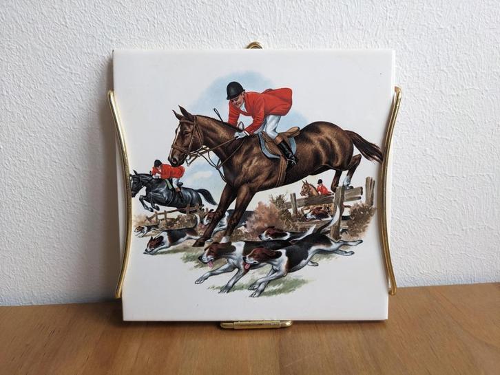Mettlach tegel jacht paarden honden, Antiek en Kunst, Antiek | Wandborden en Tegels, Ophalen of Verzenden