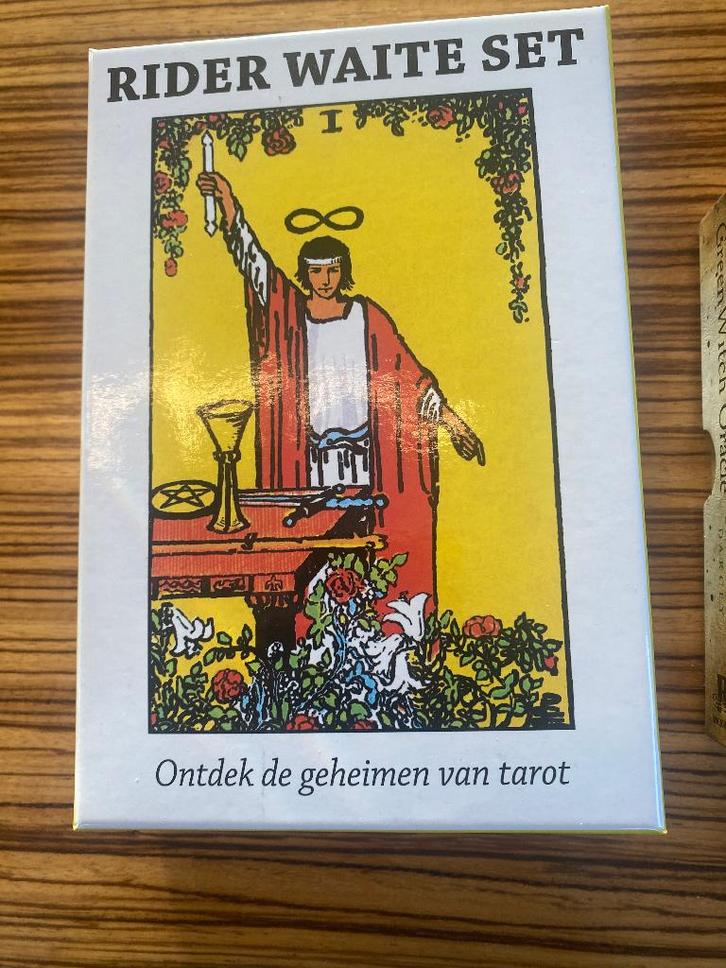 Rider Waite Tarot set – complete deck + gids – 9789073140172, Boeken, Esoterie en Spiritualiteit, Zo goed als nieuw, Instructieboek