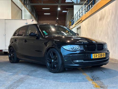 BMW 1-Serie 2.0 120D 5DR 2007 Zwart, Auto's, BMW, Bedrijf, 1-Serie, ABS, Airbags, Airconditioning, Alarm, Bluetooth, Boordcomputer