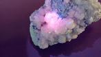 D30-21 Kwartskristallen UV gevoelig roze Madan Bulgarije, Ophalen of Verzenden, Mineraal