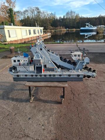 Rc emmer bagger molen en bakken zuiger  beschikbaar voor biedingen