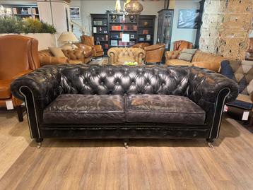 Stoere Chesterfield 3 Zits bank Vintage look Zwart leer beschikbaar voor biedingen