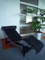 Replica Corbusier LC4 ligstoel zwart, Ophalen, Gebruikt, Leer, Le Corbusier replica