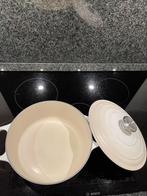 Le Creuset Cast Iron Round Casserole, Huis en Inrichting, Keuken | Servies, Ophalen of Verzenden, Gebruikt, Overige stijlen