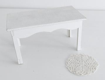Poppenhuis tafelkleed / vloerkleed gehaakt beschikbaar voor biedingen