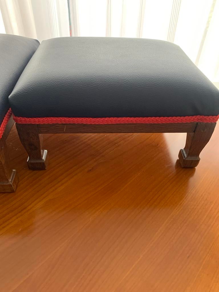 Antieke voetenbankjes, gerestaureerd en opnieuw bekleed, Huis en Inrichting, Banken | Voetenbanken en Poefen, Gebruikt, Minder dan 50 cm