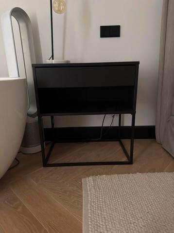 2 ikea vikhammer Nachtkastjes - Zo goed als nieuw! beschikbaar voor biedingen