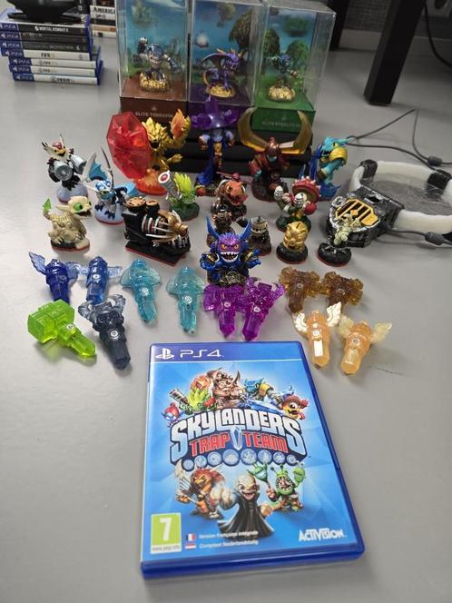 PS4 Skylanders Trap Team set, Spelcomputers en Games, Games | Sony PlayStation 4, Zo goed als nieuw, Avontuur en Actie, 2 spelers