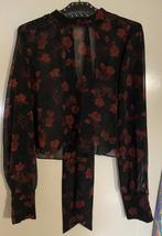 Doorzichtige blouse met rozen en knoopjes, Maat 38/40 (M), Ophalen of Verzenden, Zo goed als nieuw, Zwart