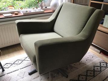 Grijsgroene Fauteuil met metalen draaivoet beschikbaar voor biedingen