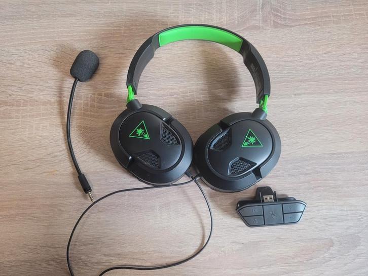 Turtle Beach gaming headset en xbox adapter, Computers en Software, Headsets, Gebruikt, On-ear, Bedraad, Gaming headset, Inklapbare microfoon