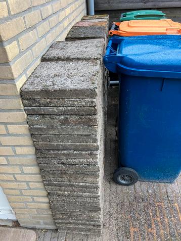 Stoeptegels 30x30 - Gebruikt beschikbaar voor biedingen