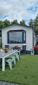 Stacaravan/Chalet kunststof  direct aan het water
