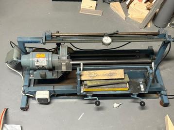 Schaatsslijpmachine voor rondingen beschikbaar voor biedingen