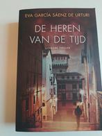 Eva García Sáenz de Urturi - De heren van de tijd, Ophalen of Verzenden, Zo goed als nieuw, Eva García Sáenz de Urturi