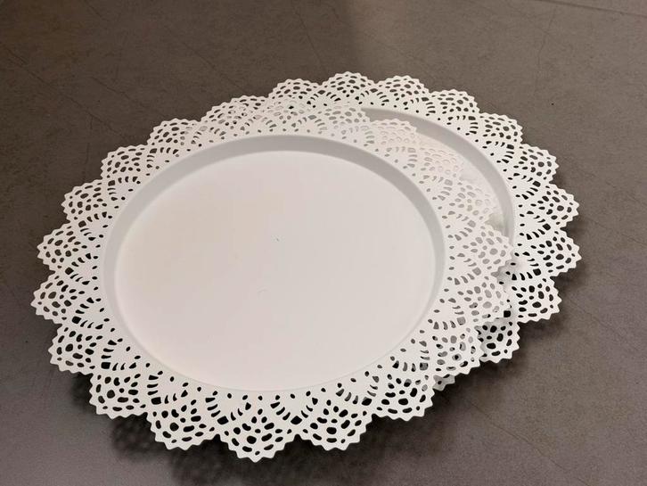 2x Ikea Skurar Kaarsenbord Nieuwstaat, Huis en Inrichting, Woonaccessoires | Dienbladen, Nieuw, Metaal, Rond, Ophalen of Verzenden