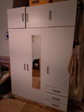 Jysk Fandrup 145x176 met bovenkast beschikbaar voor biedingen