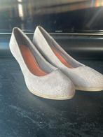Pumps maat 39 beige, Ophalen of Verzenden, Zo goed als nieuw, Beige