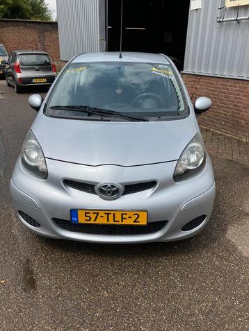 Toyota Aygo 1.0 12V Vvt-i 3DRS airco nw apk beschikbaar voor biedingen