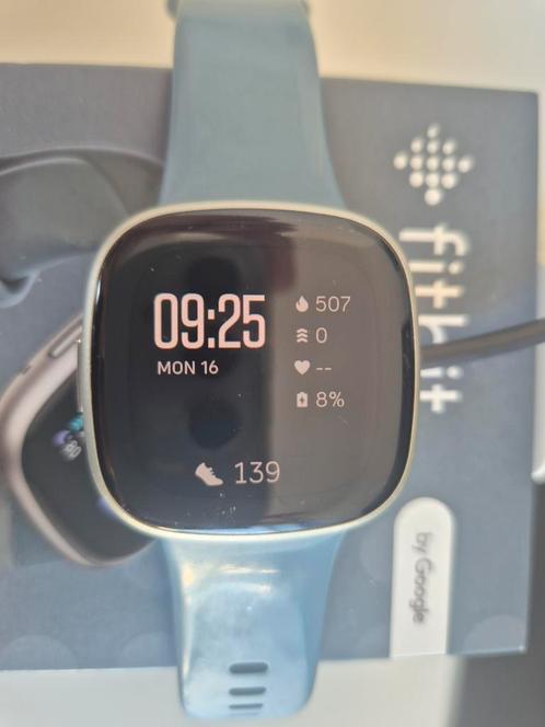fitbit versa 4, Sport en Fitness, Hartslagmeters, Gebruikt, Overige merken, Ophalen of Verzenden