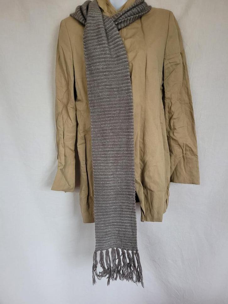 Mooie grijs-zilveren sjaal lamswol en angora merk Bijenkorf, Kleding | Dames, Mutsen, Sjaals en Handschoenen, Zo goed als nieuw