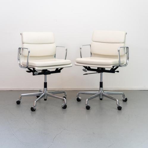 2x Vitra Eames bureaustoel EA 217 Wit Leer - Chroom, Huis en Inrichting, Bureaustoelen, Zo goed als nieuw, Bureaustoel, Wit, Ophalen of Verzenden
