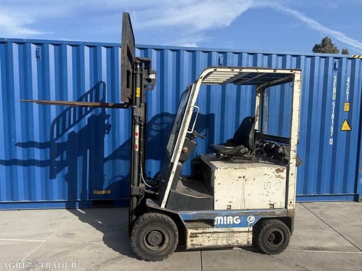 2 tonner elektrische heftruck Freelift goede accu 4500 uur, Zakelijke goederen, Machines en Bouw | Heftrucks en Intern transport