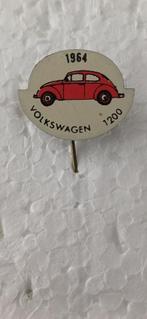 Volkswagen 1200 uit 1964 vintage auto old-timer, Verzamelen, Speldjes, Pins en Buttons, Ophalen of Verzenden, Gebruikt, Overige onderwerpen