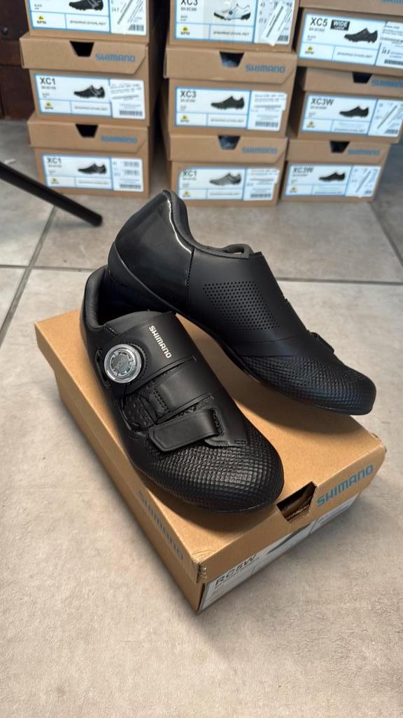 Shimano RC502 W Wielrenschoenen Dames maat 38 NIEUW, Fietsen en Brommers, Fietsaccessoires | Fietskleding, Zo goed als nieuw, Dames