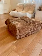 Ligne roset Togo hocker bruin volledig origineel, Huis en Inrichting, Banken | Voetenbanken en Poefen, Ophalen of Verzenden, Zo goed als nieuw