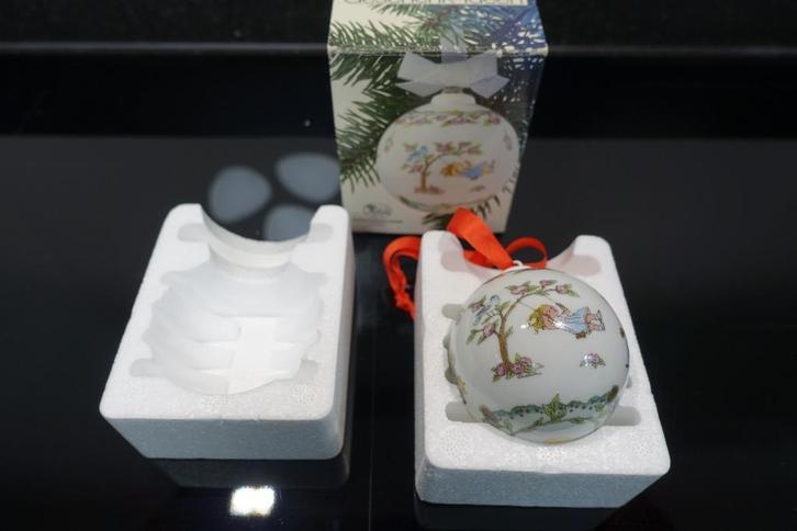 Hutschenreuther kerstbal 1989 Kerst, Diversen, Kerst, Zo goed als nieuw, Ophalen of Verzenden
