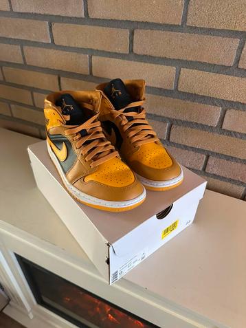 Nike air Jordan 1 mid chutney Taxi 40,5 beschikbaar voor biedingen