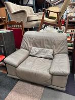 Grijze Love Seat met Ronde Pootjes, Ophalen, Gebruikt, 100 tot 125 cm, Leer