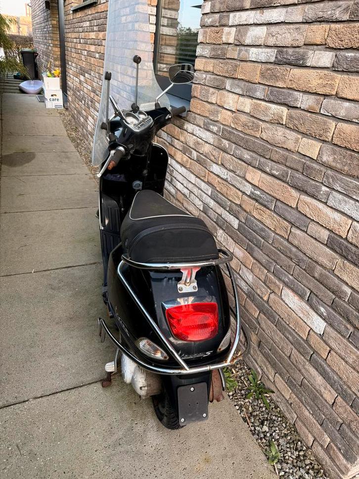 Piaggio Vespa 2010 - Sloop of opknapper, Fietsen en Brommers, Brommers | Vespa, Gebruikt, Overige modellen, Maximaal 25 km/u, Ophalen