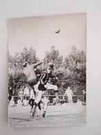 Maasdijk-NHC Westland Sport amateurvoetbal Ton van Dijk, Verzamelen, Foto's en Prenten, Zo goed als nieuw, Voor 1940, Verzenden