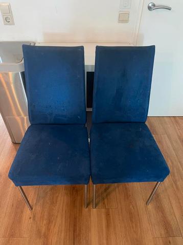 *gratis* 4 Blauwe Eettafelstoelen beschikbaar voor biedingen