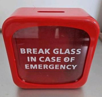 Rode Spaarpot - Break Glass In Case Of Emergency beschikbaar voor biedingen