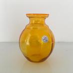 Van der Vaart bevrijdingsvaasje/ Oranjevaasje/ Oranje vaasje, Ophalen