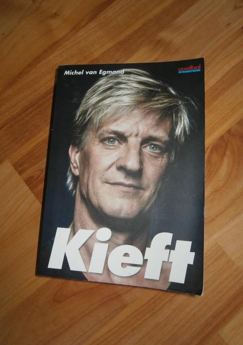 2 Voetbalboeken Wim Kieft, De Terugkeer en Kieft in goede st, Boeken, Sportboeken, Zo goed als nieuw, Balsport, Ophalen of Verzenden