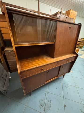 Schuurvondst Vintage buffetkast teak opknapper beschikbaar voor biedingen