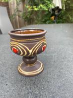 Vintage/antiek aardewerk kelkje, genummerd, 9 cm hoog, Antiek en Kunst, Ophalen of Verzenden