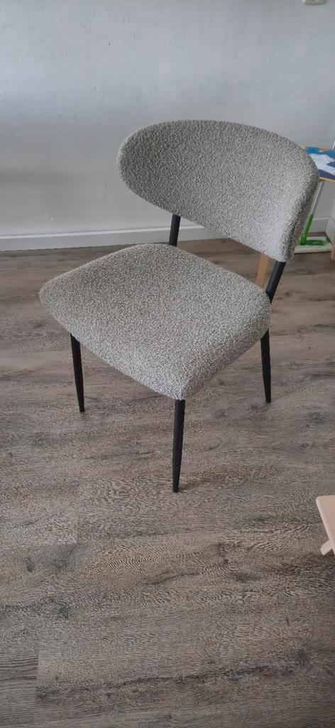 3 Kwantum Drena Eetkamerstoelen Teddy Stof, Huis en Inrichting, Stoelen, Ophalen