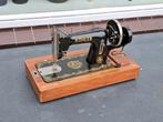 Antieke naaimachine van Kohler vintage, Antiek en Kunst, Antiek | Naaimachines, Ophalen of Verzenden