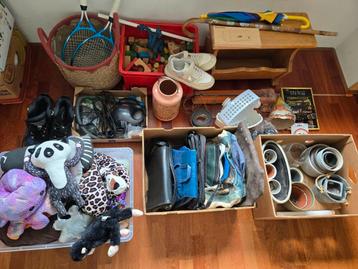 Mooie mix nette rommelmarktspullen (65+ items) beschikbaar voor biedingen