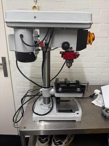 kolomboormachine beschikbaar voor biedingen