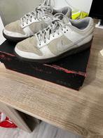 Nike Dunks grijs, Ophalen of Verzenden, Zo goed als nieuw, Overige kleuren
