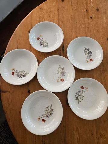 6 Diepe Borden Villeroy & Boch - Bloemmotief beschikbaar voor biedingen