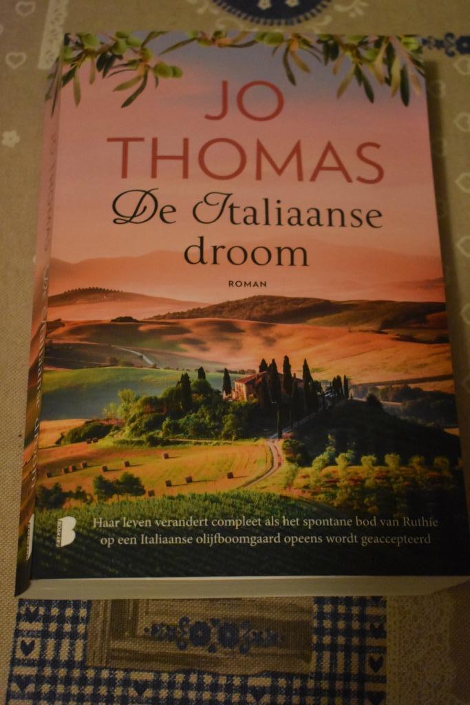 boek van Jo Thomas/de Italiaanse droom, Boeken, Romans, Zo goed als nieuw, Ophalen of Verzenden