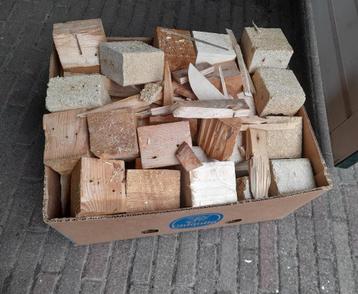 Resthout doosje kachel beschikbaar voor biedingen